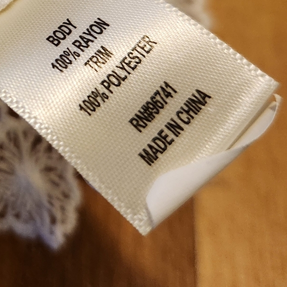 2/$15 Boho crocheted cropped top - Picture 10 of 11